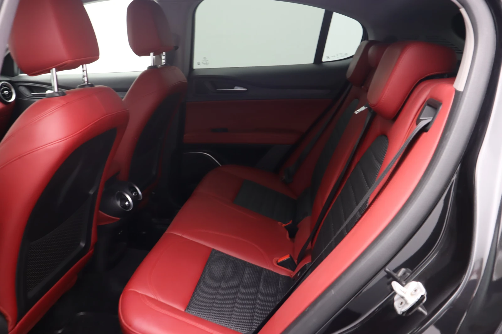 Alfa Romeo Stelvio | Mobile.bg � ����������� 10
