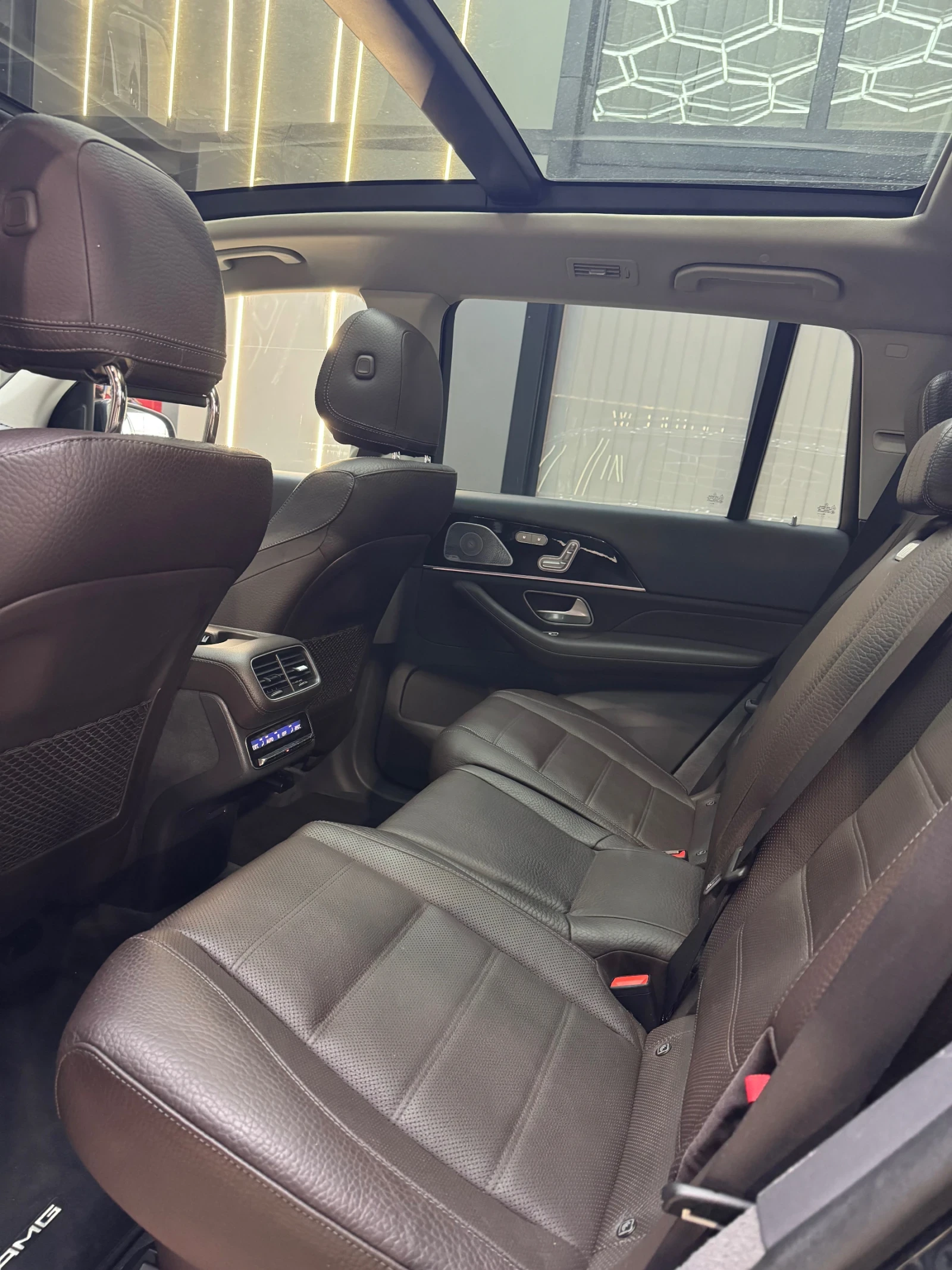 Mercedes-Benz GLS 400 d 4 MATIC* FULL ЕКС* AMG* 6+ 1* BURMESTER* BRABUS*, снимка 6 - Автомобили и джипове - 56111743