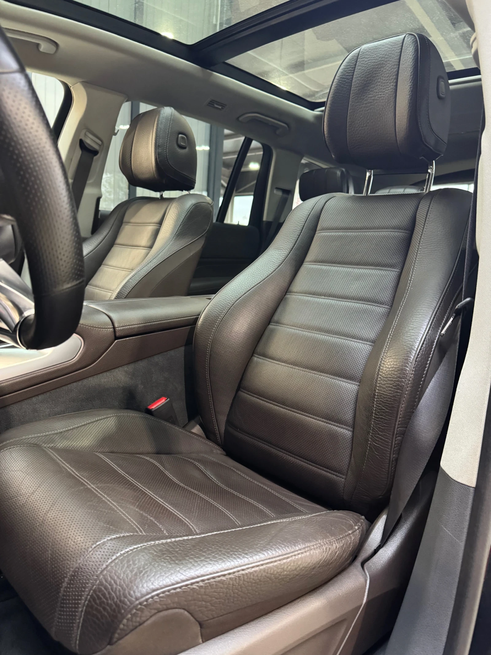 Mercedes-Benz GLS 400 d 4 MATIC* FULL ЕКС* AMG* 6+ 1* BURMESTER* BRABUS*, снимка 15 - Автомобили и джипове - 56111743