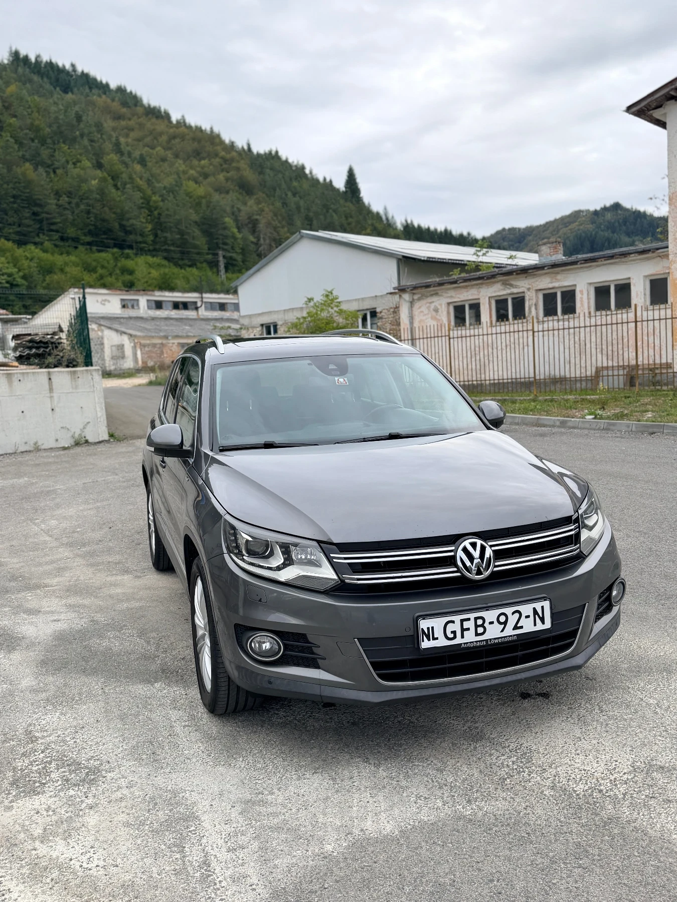VW Tiguan 2.0 TDI 4Motion DSG, снимка 3 - Автомобили и джипове - 56198814