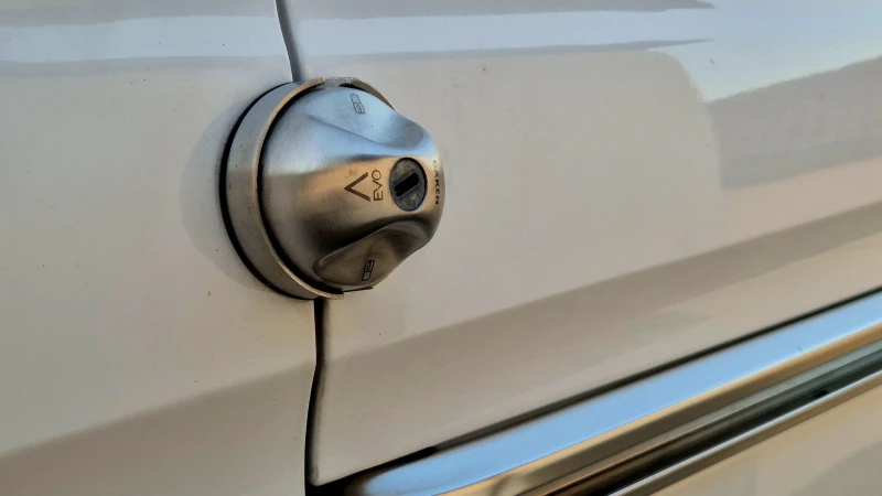 Ford Transit Custom 2.2 Maxi , снимка 15 - Бусове и автобуси - 52842687