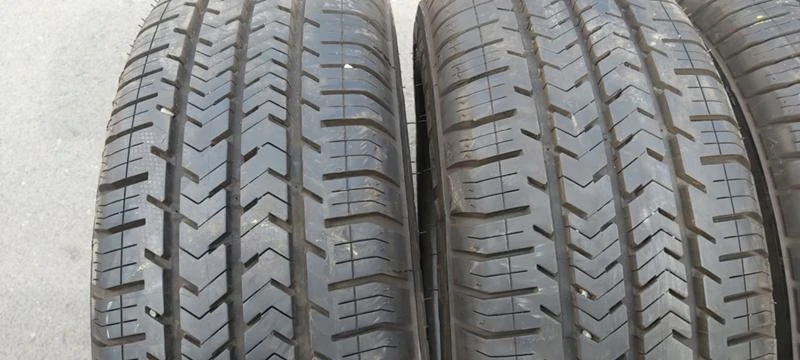 Гуми Летни 215/65R16, снимка 1 - Гуми и джанти - 29858660