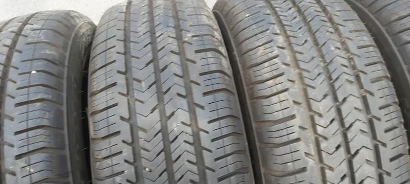 Гуми Летни 215/65R16, снимка 2 - Гуми и джанти - 29858660