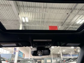 Lexus IS * AWD| SUNROOF| ALLOYS| LEATHER| BACKUPCAM| HEATED, снимка 13