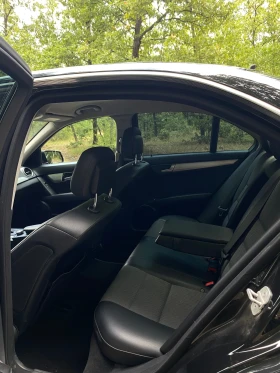 Mercedes-Benz C 220 Avantgarde, снимка 9