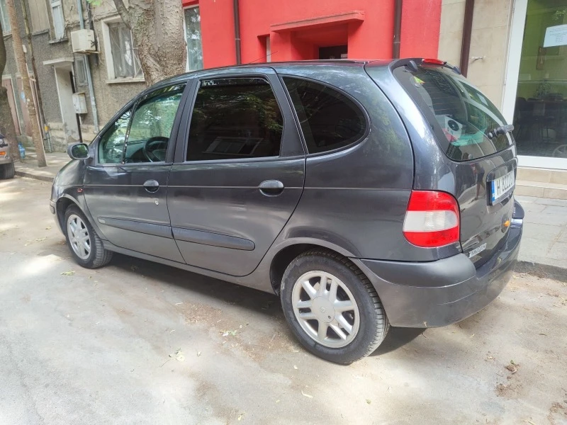 Renault Scenic, снимка 3 - Автомобили и джипове - 46791973