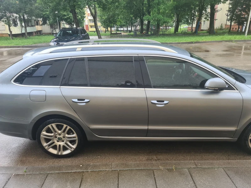 Skoda Superb 2000TDI, снимка 1 - Автомобили и джипове - 48072780