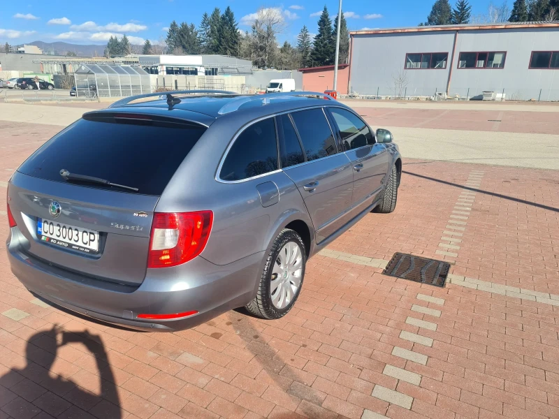 Skoda Superb 2000TDI, снимка 10 - Автомобили и джипове - 47536024