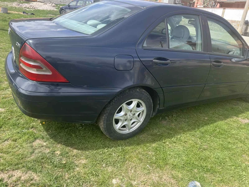 Mercedes-Benz C 200, снимка 8 - Автомобили и джипове - 48350464