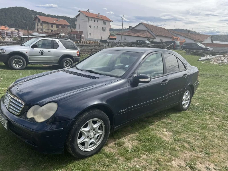 Mercedes-Benz C 200, снимка 2 - Автомобили и джипове - 48350464