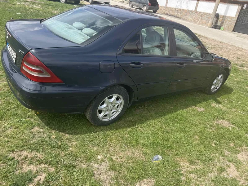 Mercedes-Benz C 200, снимка 3 - Автомобили и джипове - 48350464