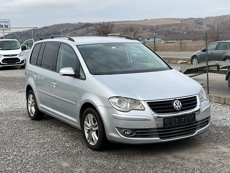 VW Touran 1.9 TDI DSG 7 места, снимка 2 - Автомобили и джипове - 48596384