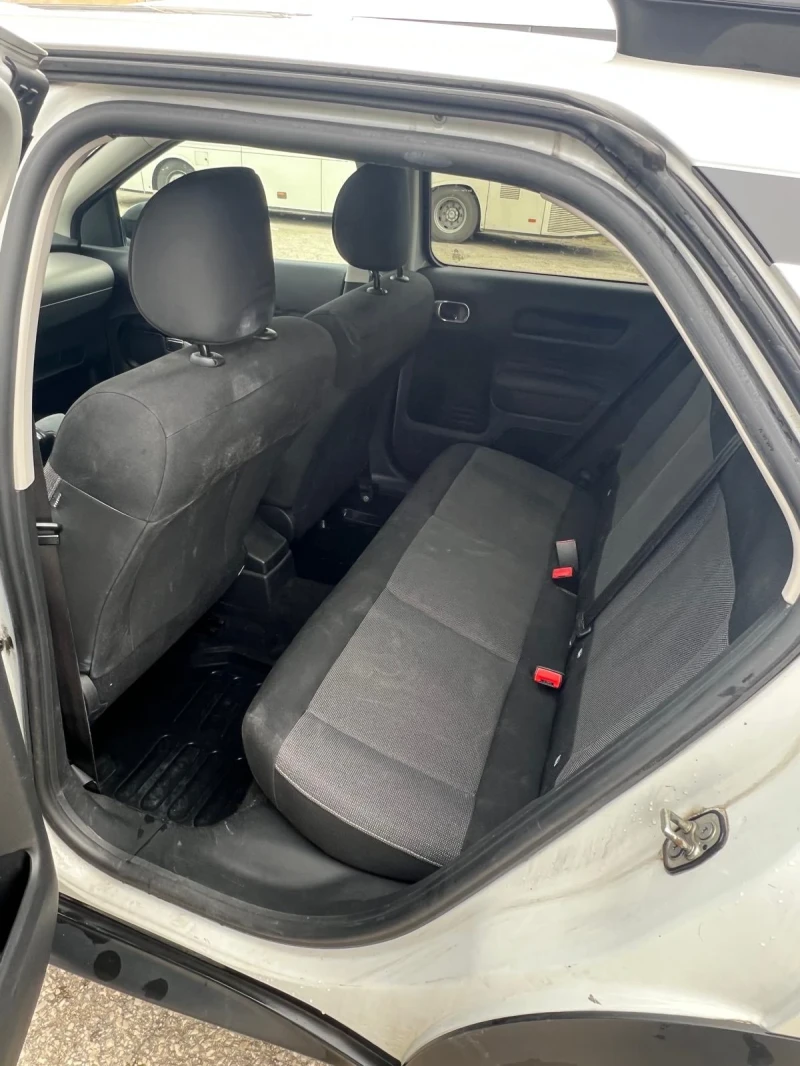 Citroen C4 Cactus 1.2i автоматик , снимка 10 - Автомобили и джипове - 50663661