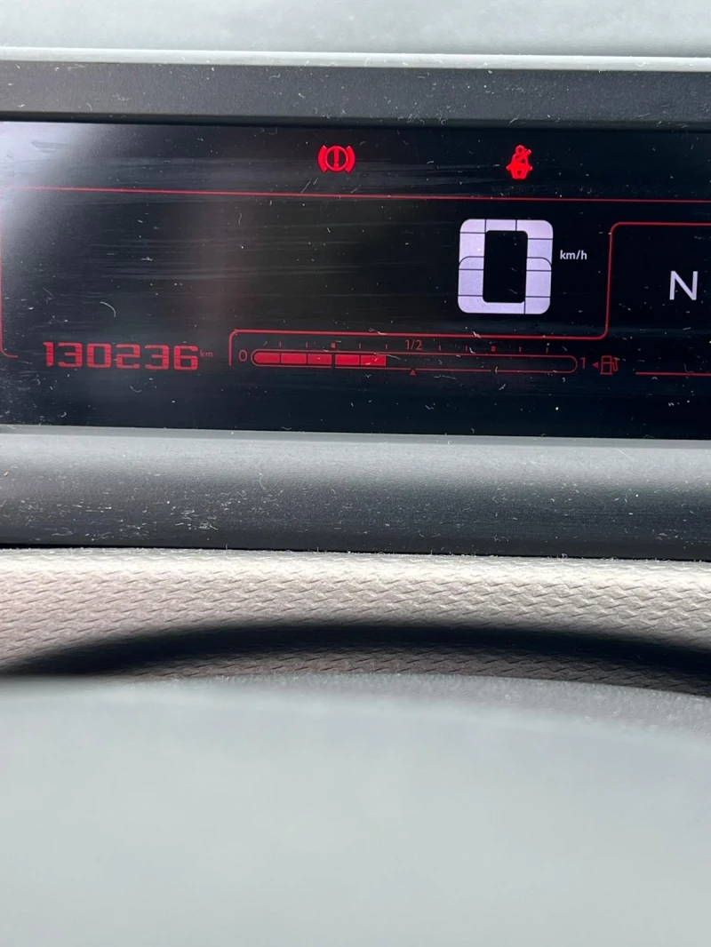 Citroen C4 Cactus 1.2i автоматик , снимка 12 - Автомобили и джипове - 50663661