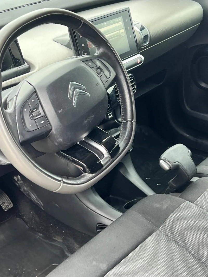 Citroen C4 Cactus 1.2i автоматик , снимка 13 - Автомобили и джипове - 50663661