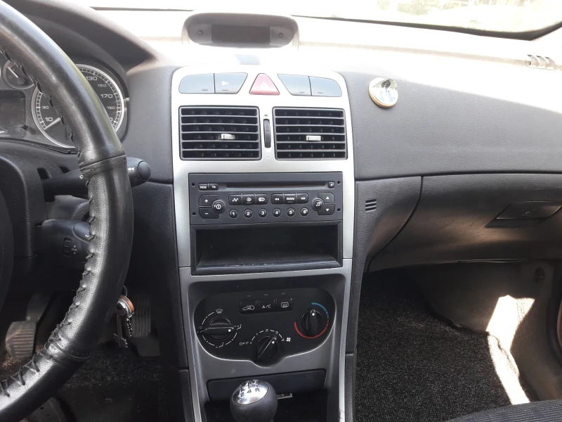 Peugeot 307 Sw комби, снимка 7 - Автомобили и джипове - 52405442