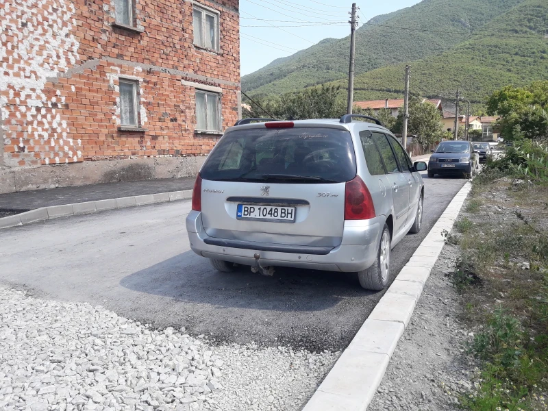 Peugeot 307 Sw комби, снимка 4 - Автомобили и джипове - 52405442