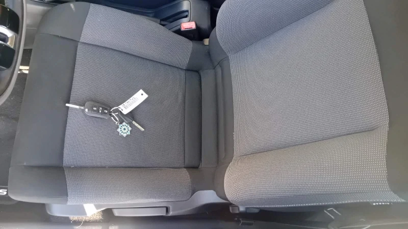 Citroen C4 Cactus 1.2I, снимка 10 - Автомобили и джипове - 51616953