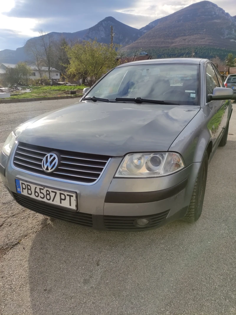 VW Passat Седан, снимка 3 - Автомобили и джипове - 52535437