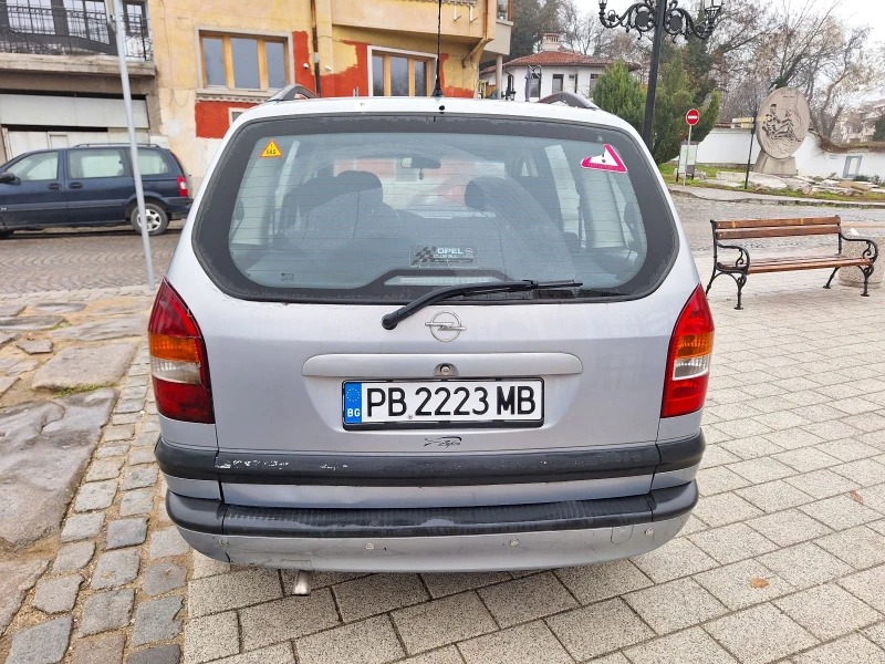 Opel Zafira 1.8 бензин със газов инжекцион , снимка 2 - Автомобили и джипове - 52892016