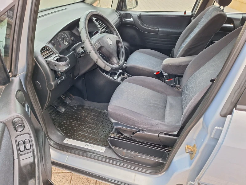 Opel Zafira 1.8 бензин със газов инжекцион , снимка 4 - Автомобили и джипове - 52892016