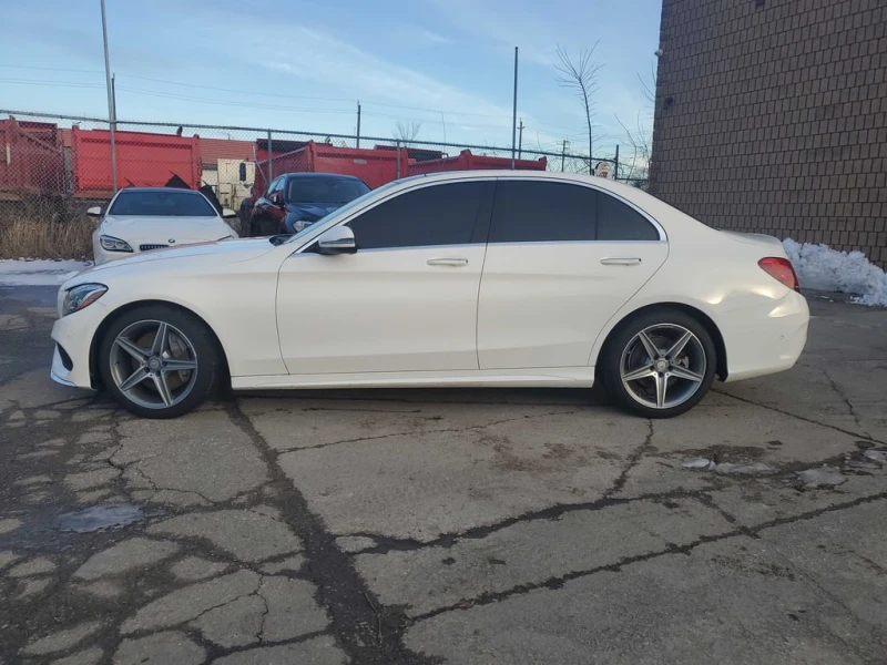 Mercedes-Benz C 300 * 4dr Sdn 4MATIC * CARFAX * БЕЗ ПЪРВОНАЧАЛНА ВНОСК, снимка 2 - Автомобили и джипове - 52894604
