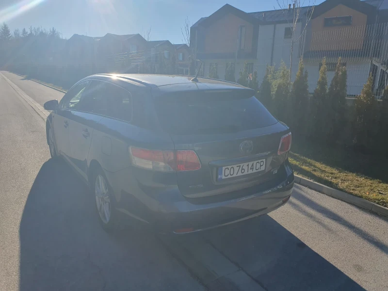 Toyota Avensis, снимка 6 - Автомобили и джипове - 52928331