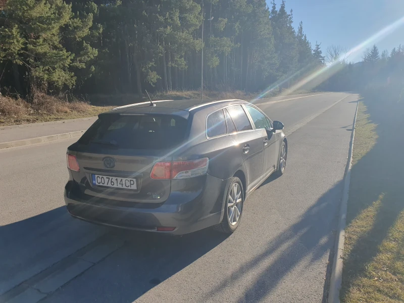 Toyota Avensis, снимка 7 - Автомобили и джипове - 52928331