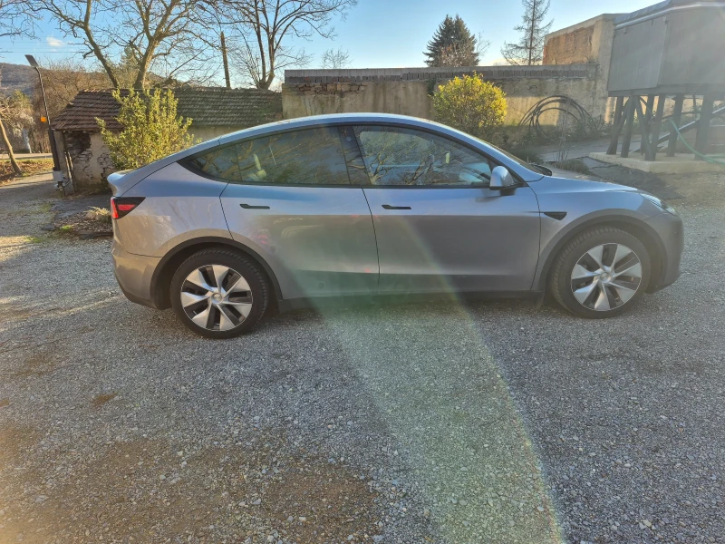 Tesla Model Y Long Range 4x4, снимка 4 - Автомобили и джипове - 52944228