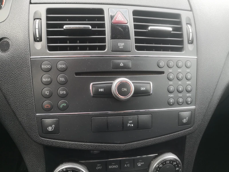 Mercedes-Benz C 180 i Kompressor, снимка 7 - Автомобили и джипове - 53474582