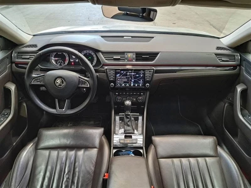 Skoda Superb L&K 2.0TDI 190hp 4x4 сервизна история, снимка 9 - Автомобили и джипове - 49539330