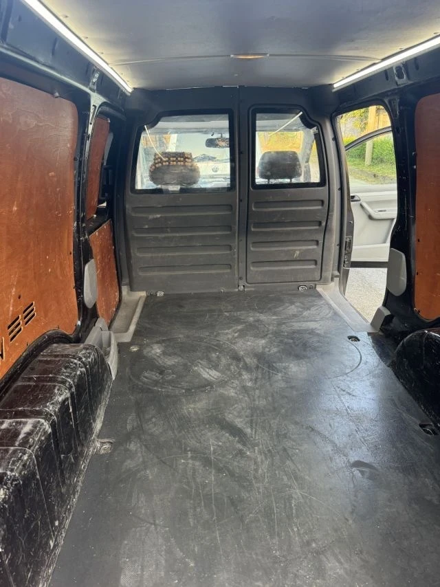 VW Caddy MAXI, снимка 2 - Автомобили и джипове - 55333439