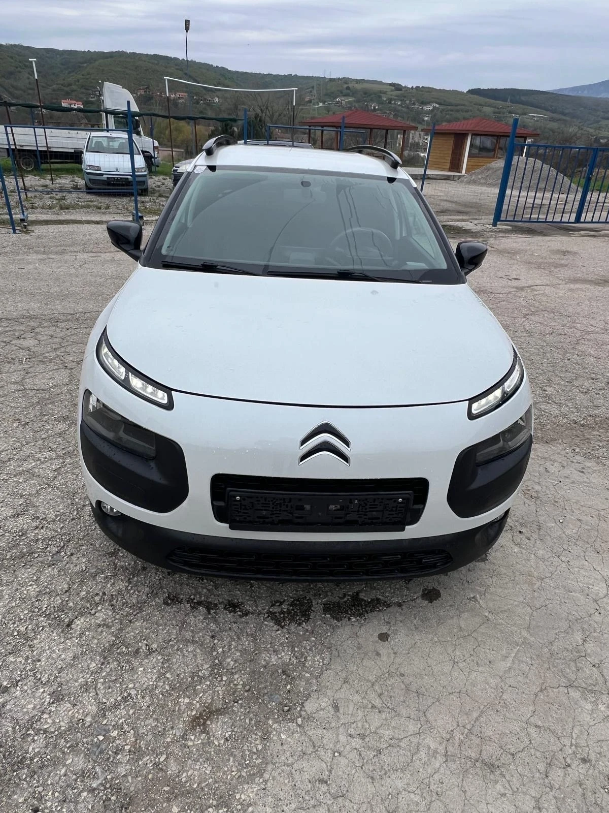 Citroen C4 Cactus 1.2i автоматик , снимка 1