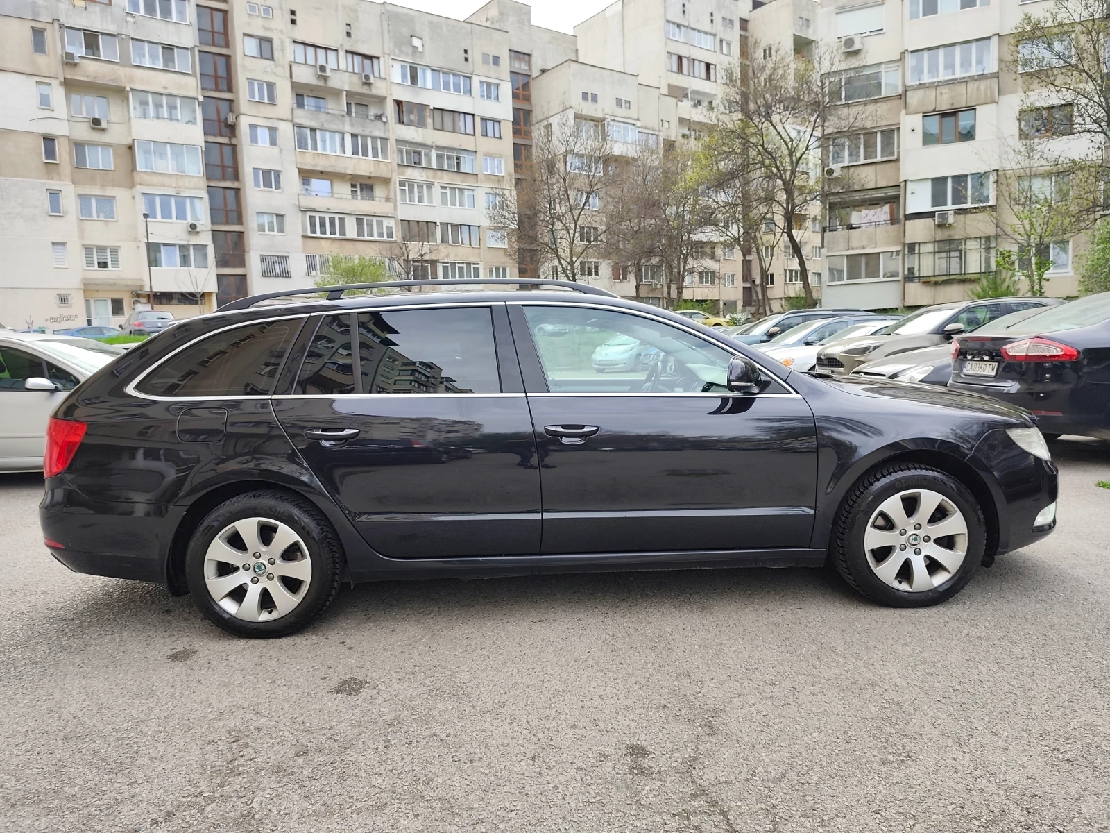 Skoda Superb 1.8 TSI 6СК * КЛИМАТРОНИК* !НАВИ! !ТОП!, снимка 6 - Автомобили и джипове - 54143363