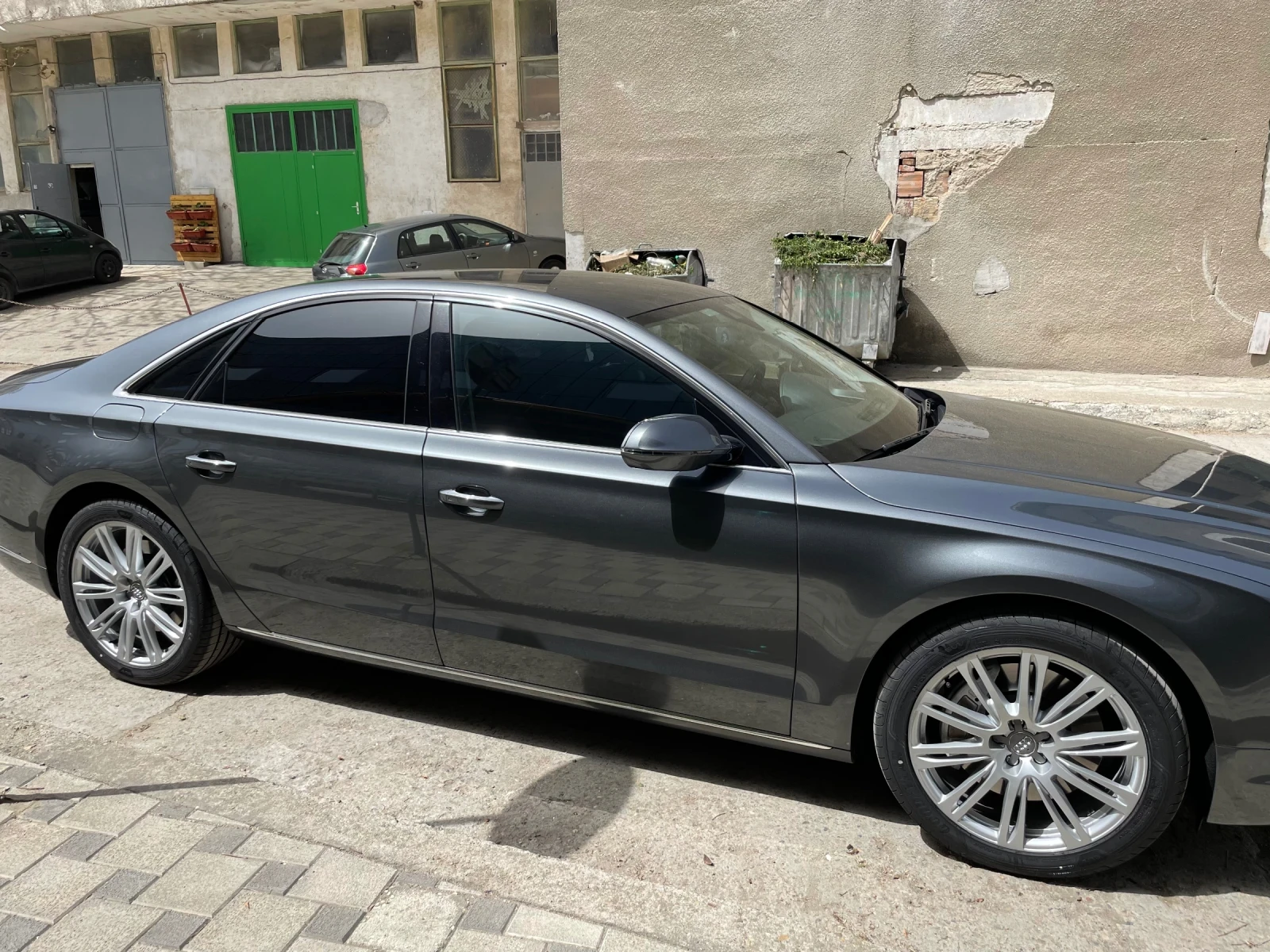 Audi A8 4.2 TDI - изображение 3