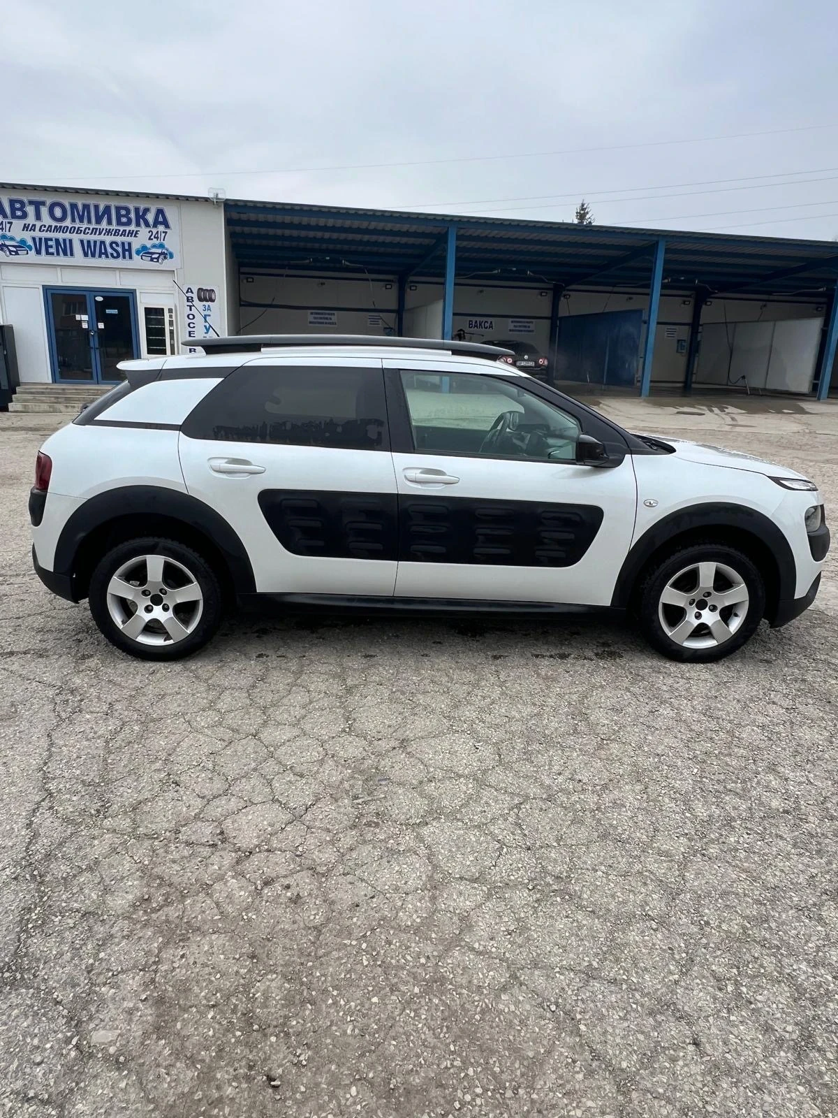 Citroen C4 Cactus 1.2i автоматик  - изображение 5