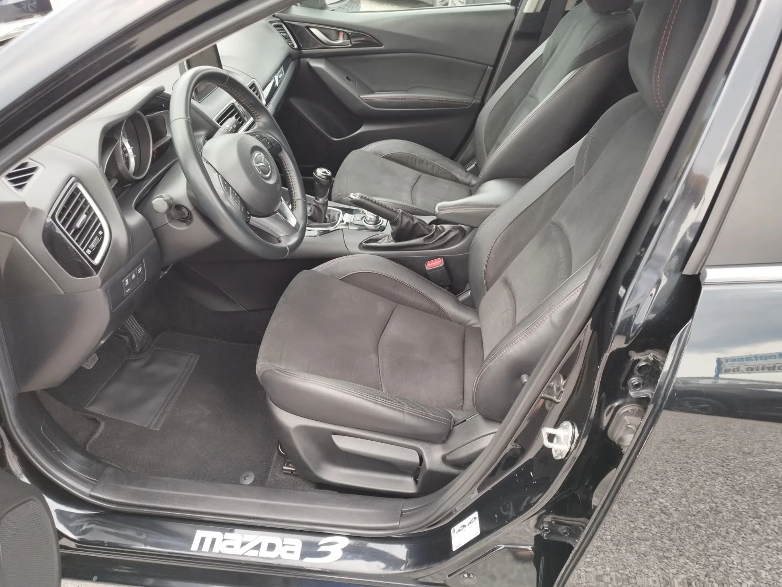 Mazda 3  - изображение 7