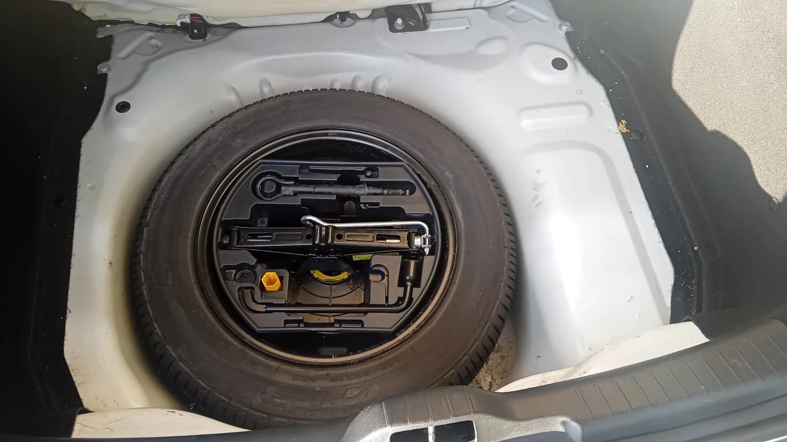 Citroen C4 Cactus 1.2I - изображение 7