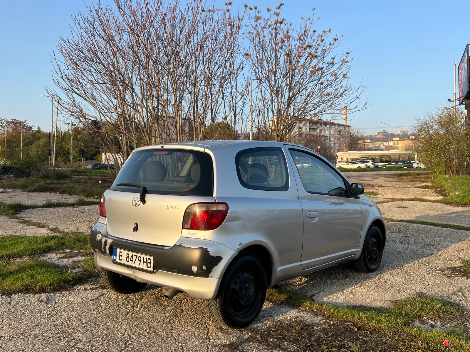 Toyota Yaris VVT-I 1.0 68ps - изображение 4