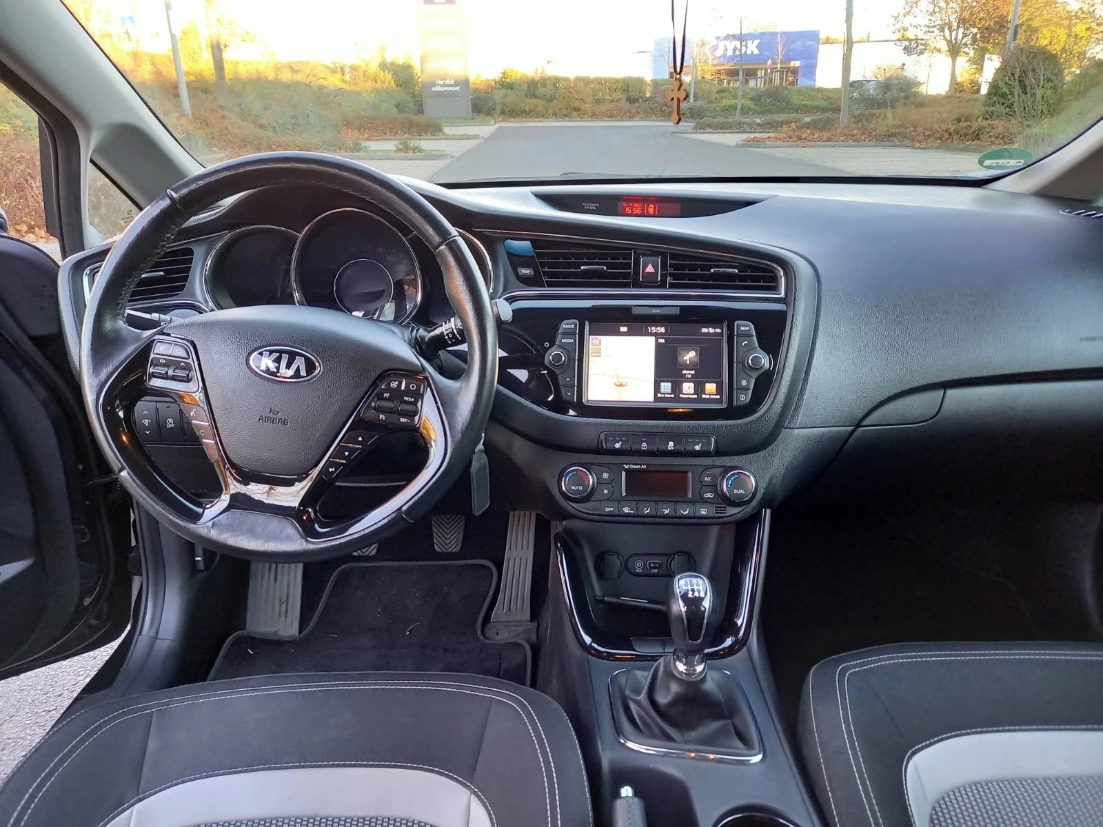 Kia Ceed 1.6 CRDI Platinum, снимка 11 - Автомобили и джипове - 54206777