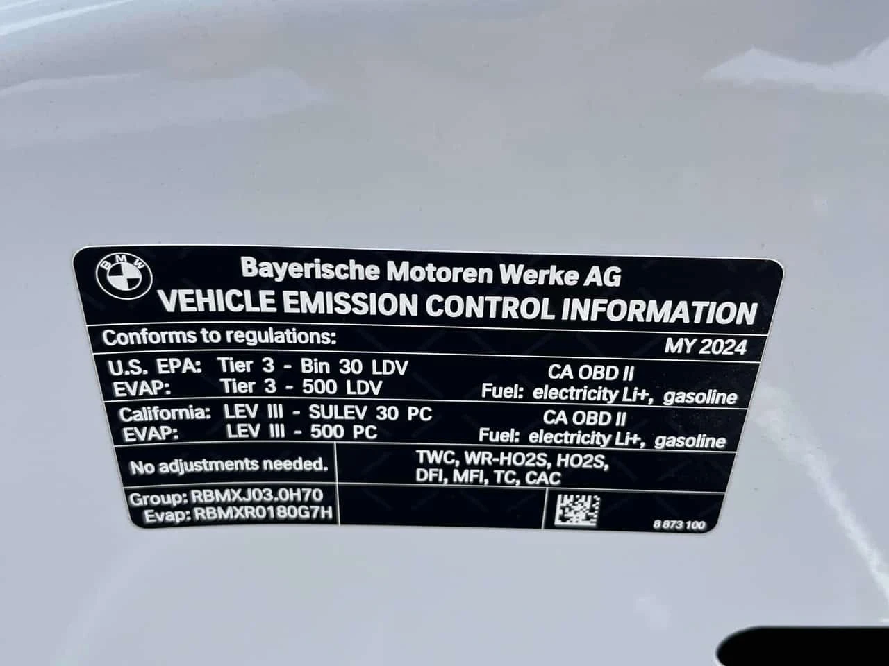 BMW 750 e xDrive/BOWERS & WILKINS/ПАНОРАМА/360 КАМЕРИ, снимка 16 - Автомобили и джипове - 54235895