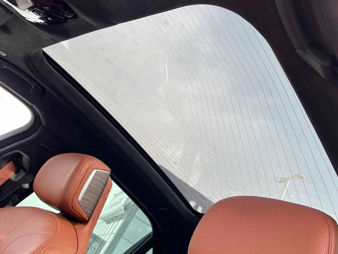 BMW 750 e xDrive/BOWERS & WILKINS/ПАНОРАМА/360 КАМЕРИ, снимка 11 - Автомобили и джипове - 54235895