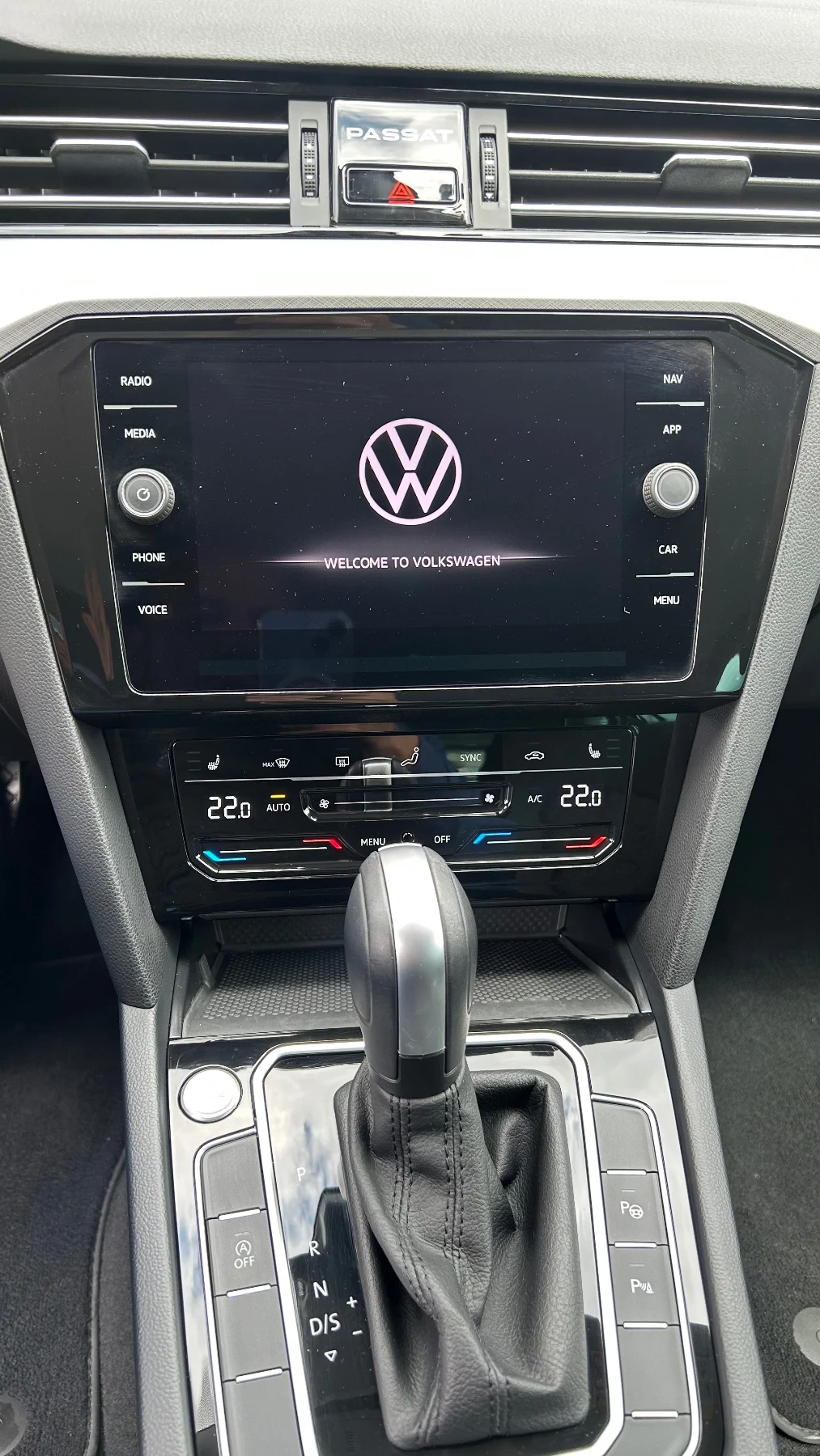 VW Passat В ГАРАНЦИЯ ДО 12.2027г. BUSINESS , снимка 10 - Автомобили и джипове - 54379854