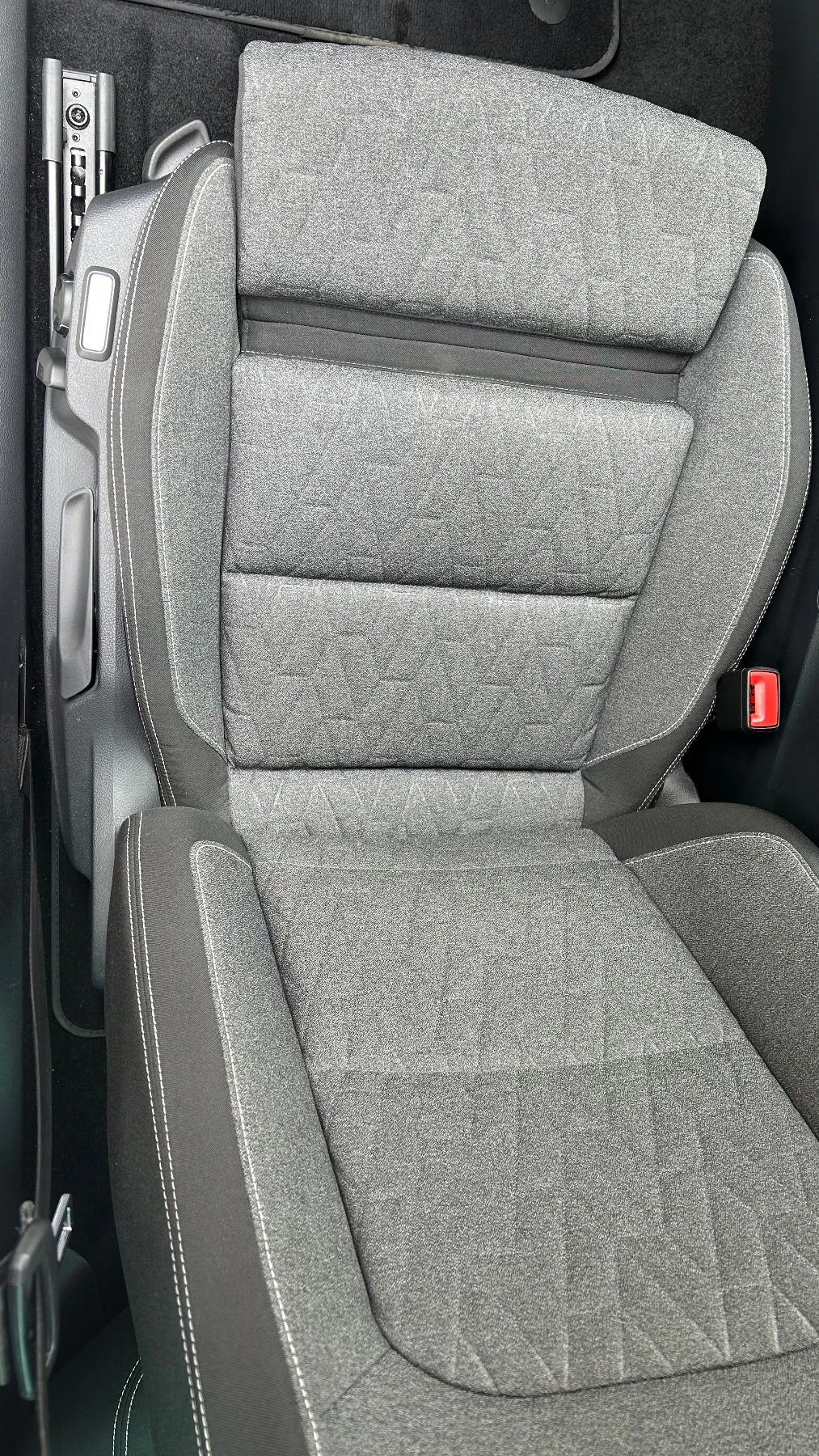 VW Passat В ГАРАНЦИЯ ДО 12.2027г. BUSINESS , снимка 9 - Автомобили и джипове - 54379854