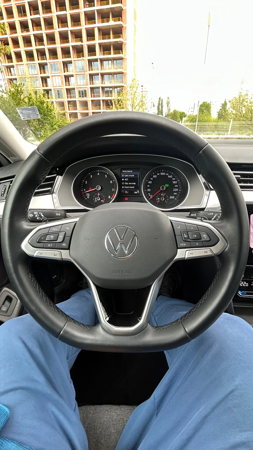 VW Passat В ГАРАНЦИЯ ДО 12.2027г. BUSINESS , снимка 14 - Автомобили и джипове - 54379854