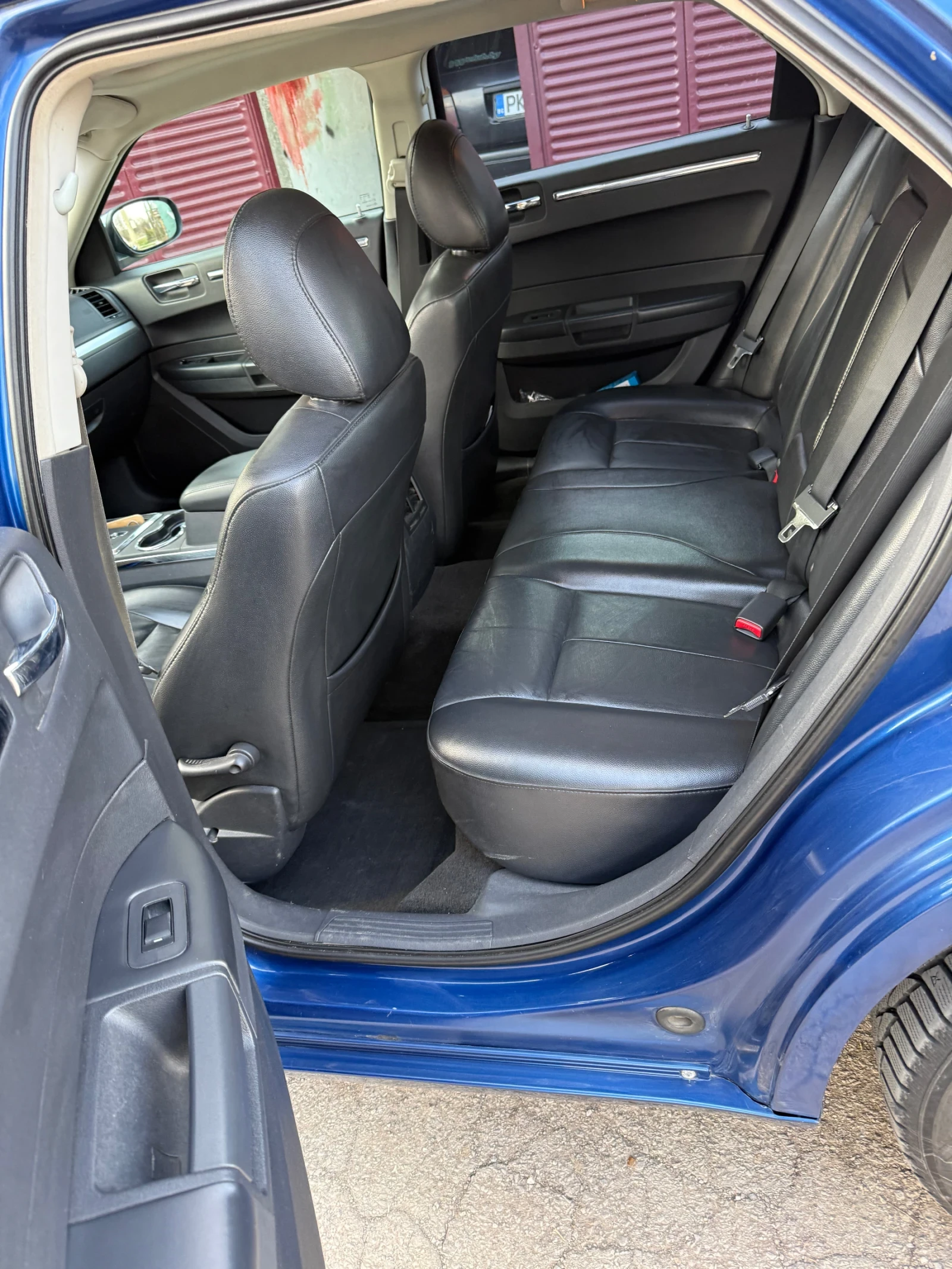 Chrysler 300c, снимка 11 - Автомобили и джипове - 54428723