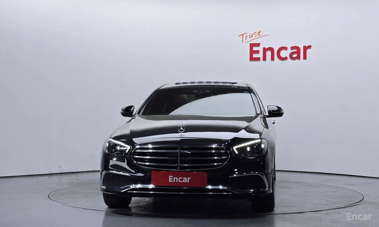 Mercedes-Benz E 250 EXECUTIVE* ПОДГРЕВ* ОБДУХВАНЕ* 360КАМЕРА* LANE* AS, снимка 3 - Автомобили и джипове - 54658105