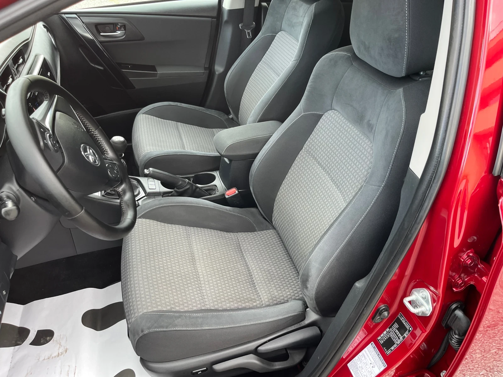 Toyota Auris 1.3TURBO/SPORT | Mobile.bg � ����������� 8