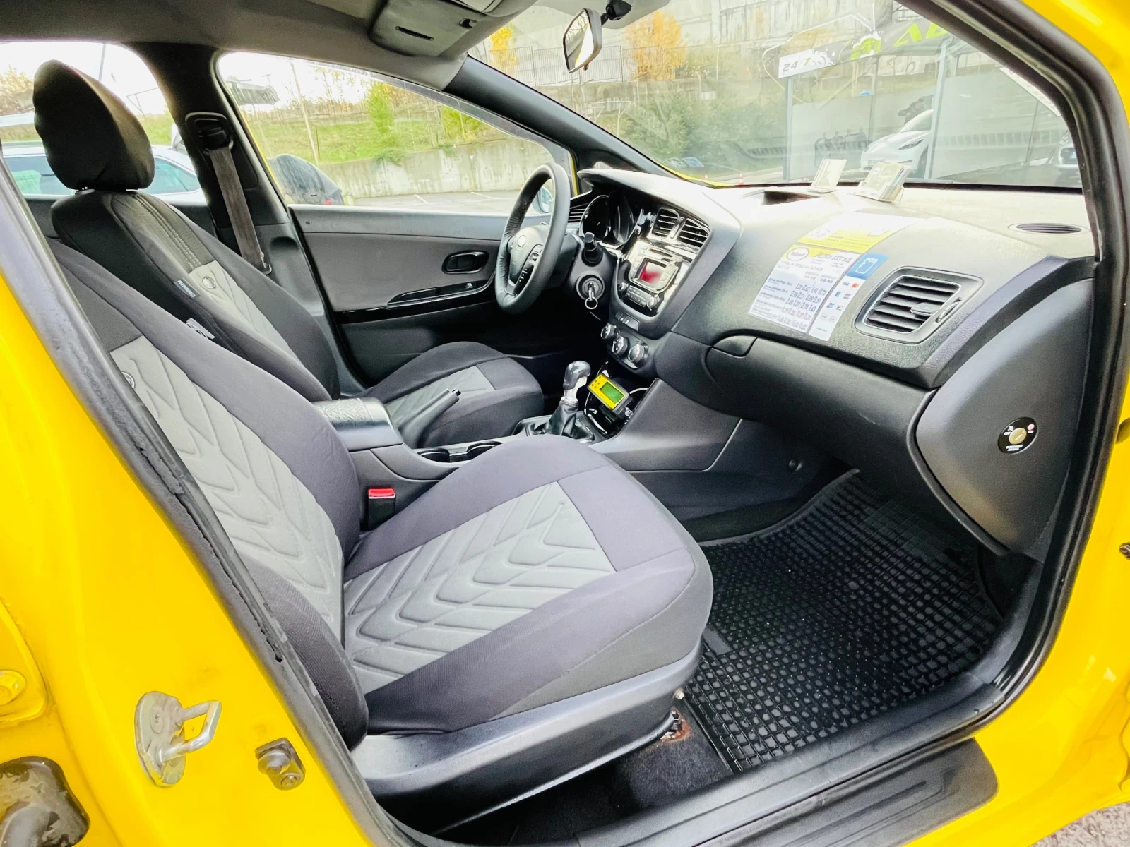 Kia Ceed 1.4/ГАЗ, снимка 11 - Автомобили и джипове - 54887476