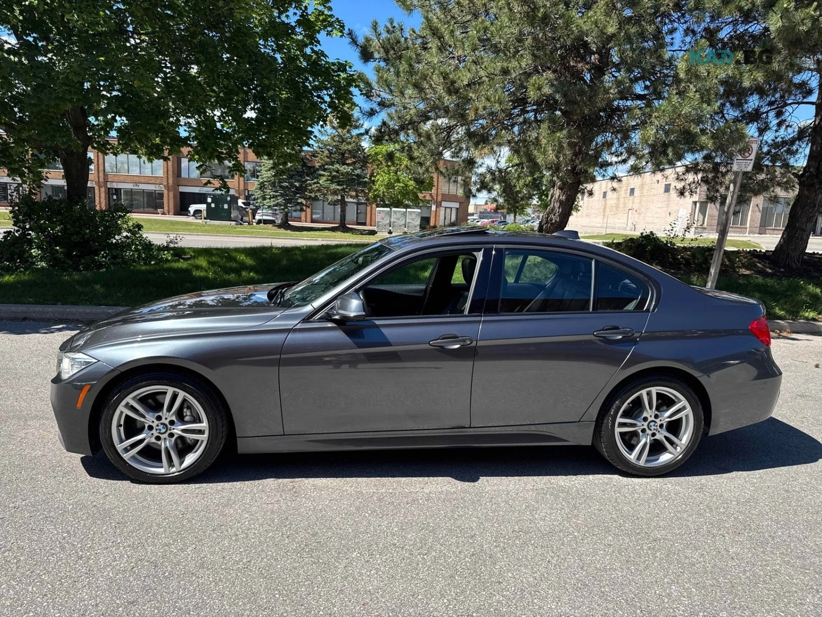 BMW 335 MPACK* HEADUP* HARMAN* СЛ.ЛЕНТИ* М.ТОЧКА, снимка 2 - Автомобили и джипове - 54987053